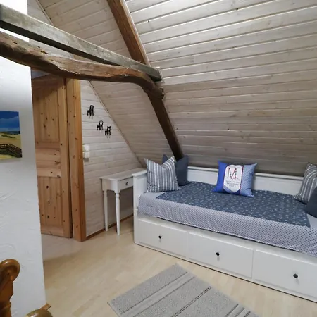 Emmis-ferienhaus 펜션 *